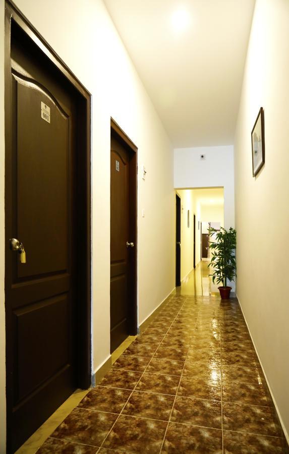 Puthens Clifton Inn Kottayam Luaran gambar